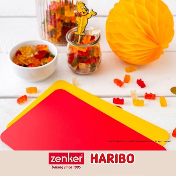 Zenker Meets Haribo - Juego de 2 almohadillas de corte en amarillo y rojo, base de plástico para hornear y manualidades con diseño de Haribo Fashion