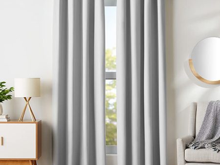 Amazon Basics - Juego de cortinas que no dejan pasar la luz, con ojales, 140 x 245 cm, Gris claro Discount