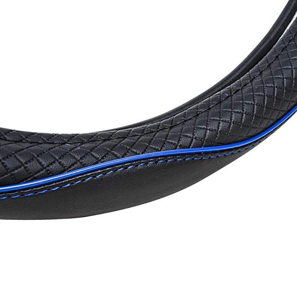 Amazon Basics - Cubierta para volante de cuero sintético, 38 cm (38, 1 cm), negro y azul Online now